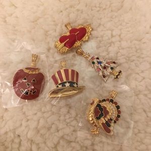 Set of 5 holiday pendants